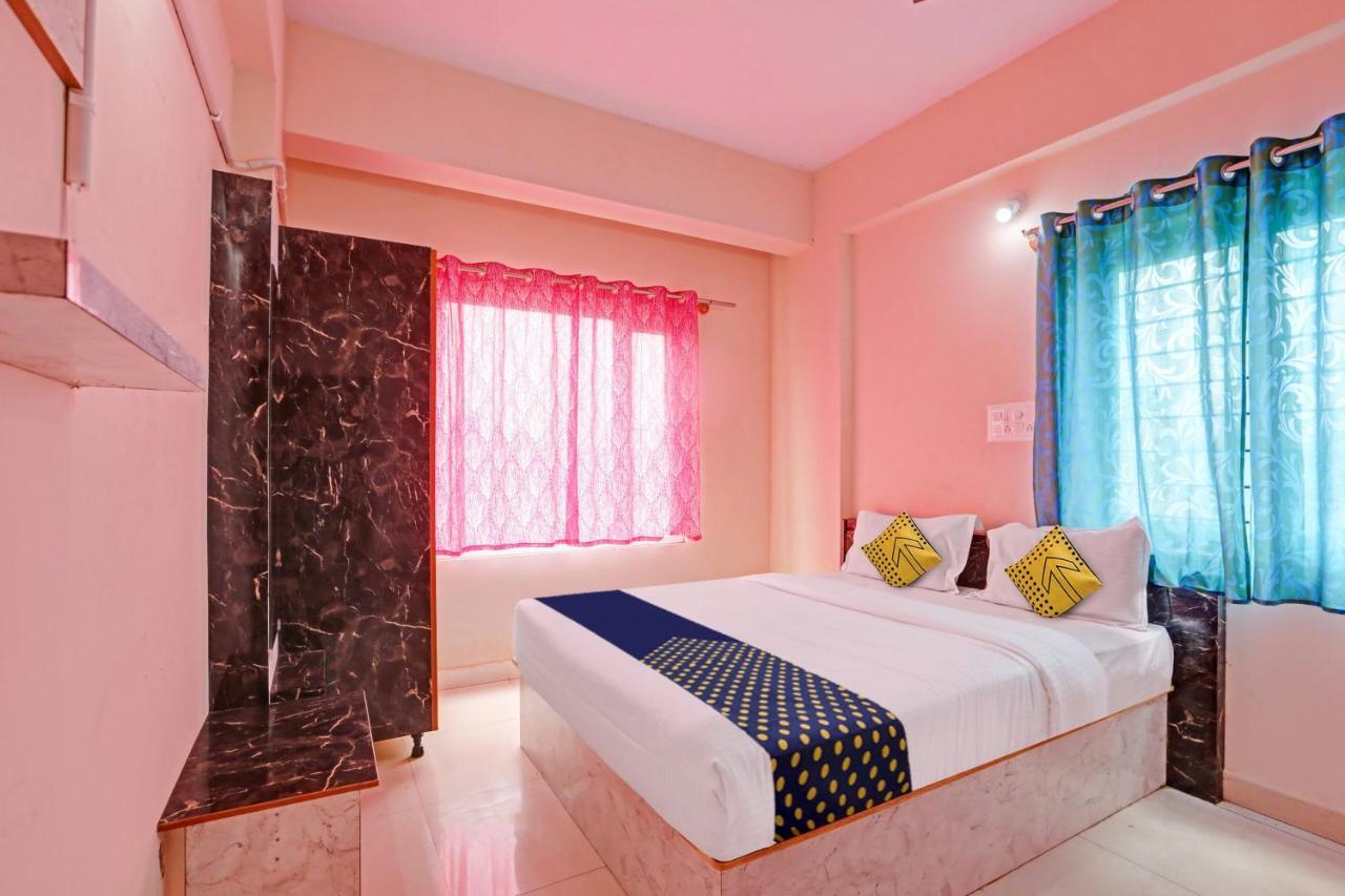 Oyo Hotel C P Residency マイソール エクステリア 写真