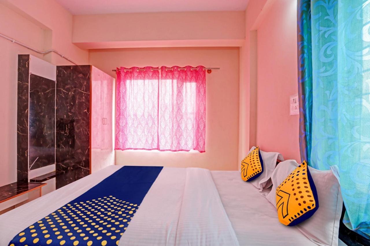 Oyo Hotel C P Residency マイソール エクステリア 写真