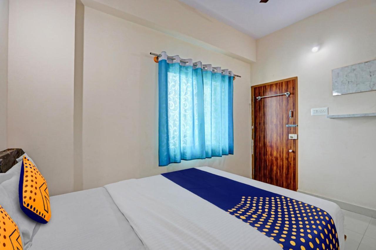 Oyo Hotel C P Residency マイソール エクステリア 写真