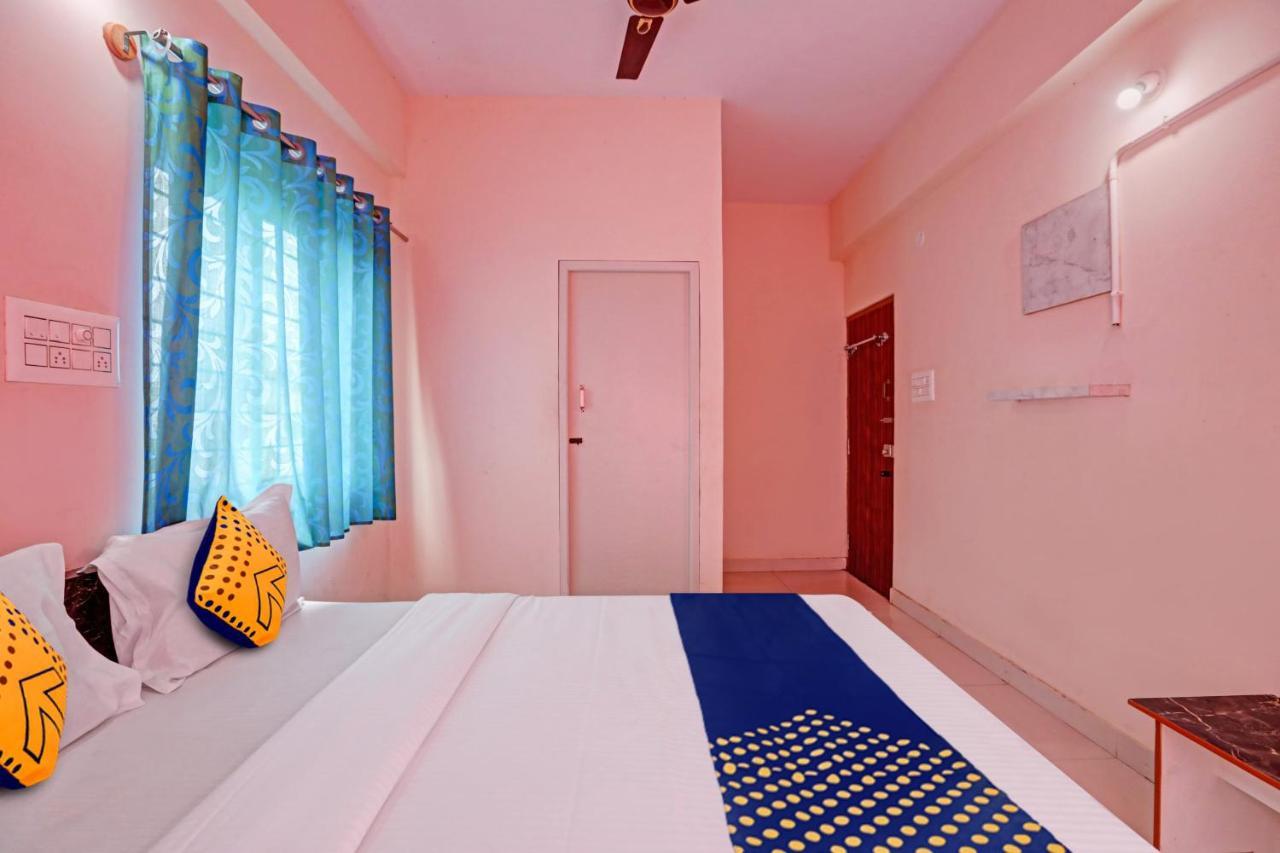 Oyo Hotel C P Residency マイソール エクステリア 写真